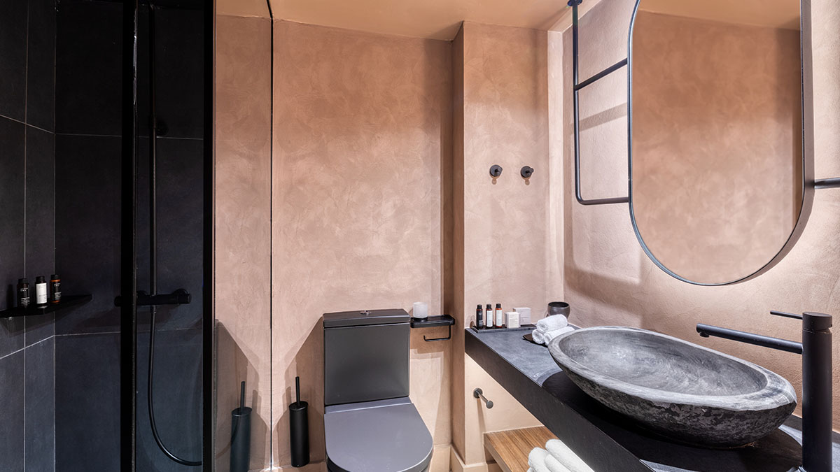 Sapphire Sublime Family Retreat with Swim Up Pool